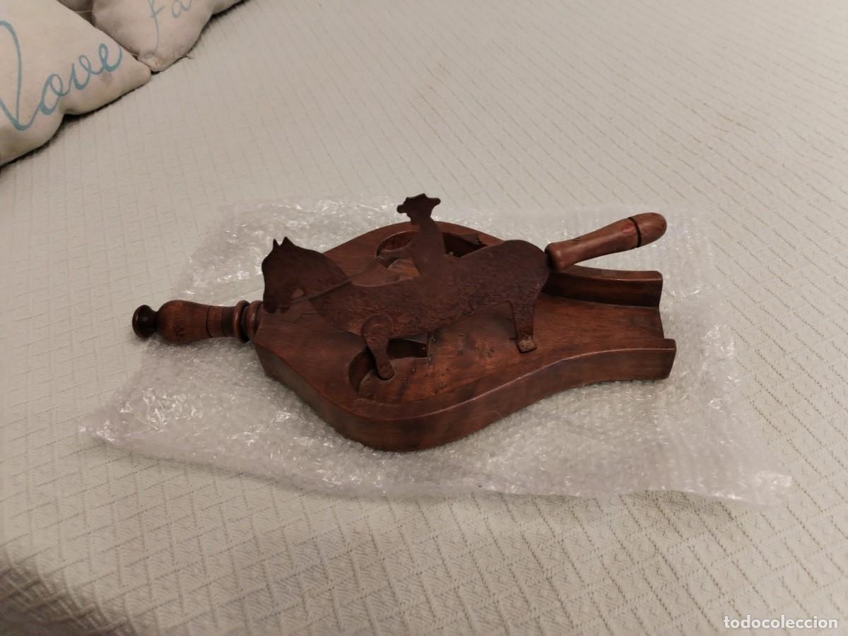 Antig&uuml;edades: Cortadora de chocolate siglo XIX