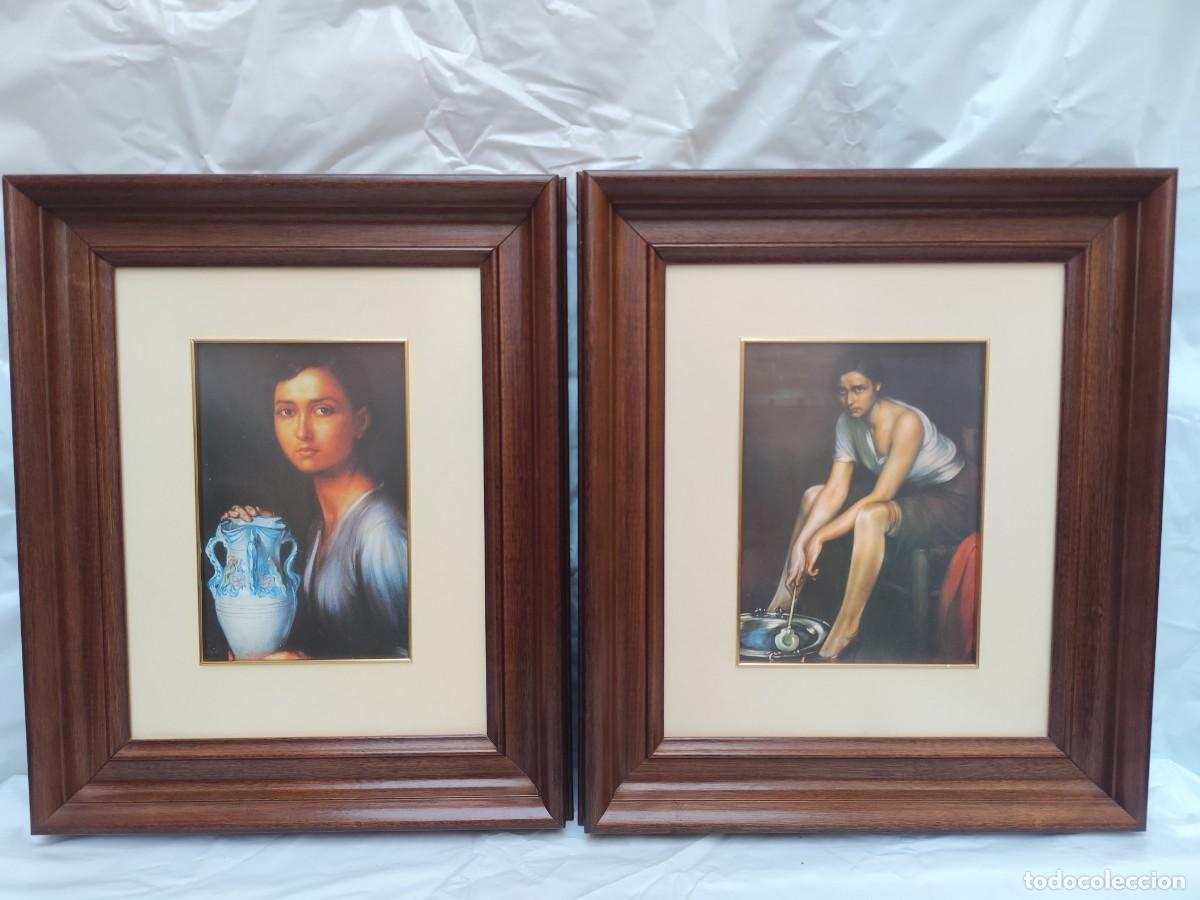 Antig&uuml;edades: Pareja de marcos de madera con l&aacute;minas estilo Julio Romero de Torres &mdash; 47&times;38 cm
