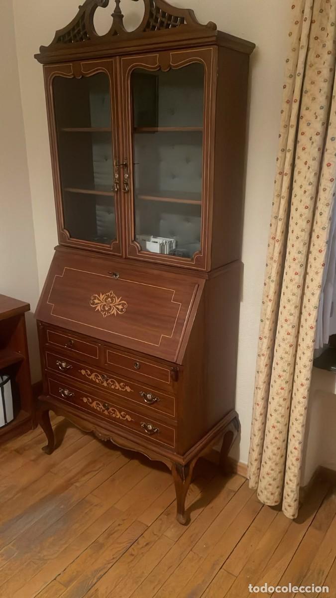 Antig&uuml;edades: Mueble escritorio con vitrina y cajones - Foto 2