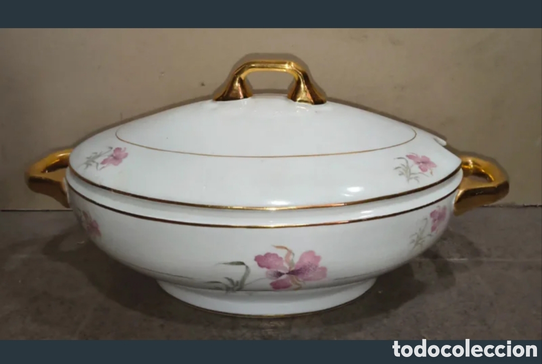 Antig&uuml;edades: Sopera de porcelana blanca con detalles dorados