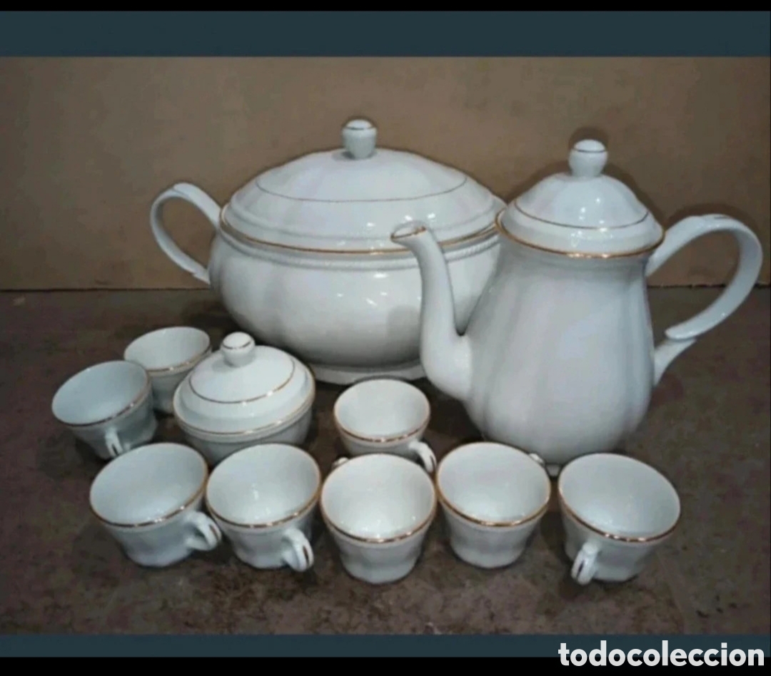 Antig&uuml;edades: Juego de caf&eacute; y sopera de porcelana