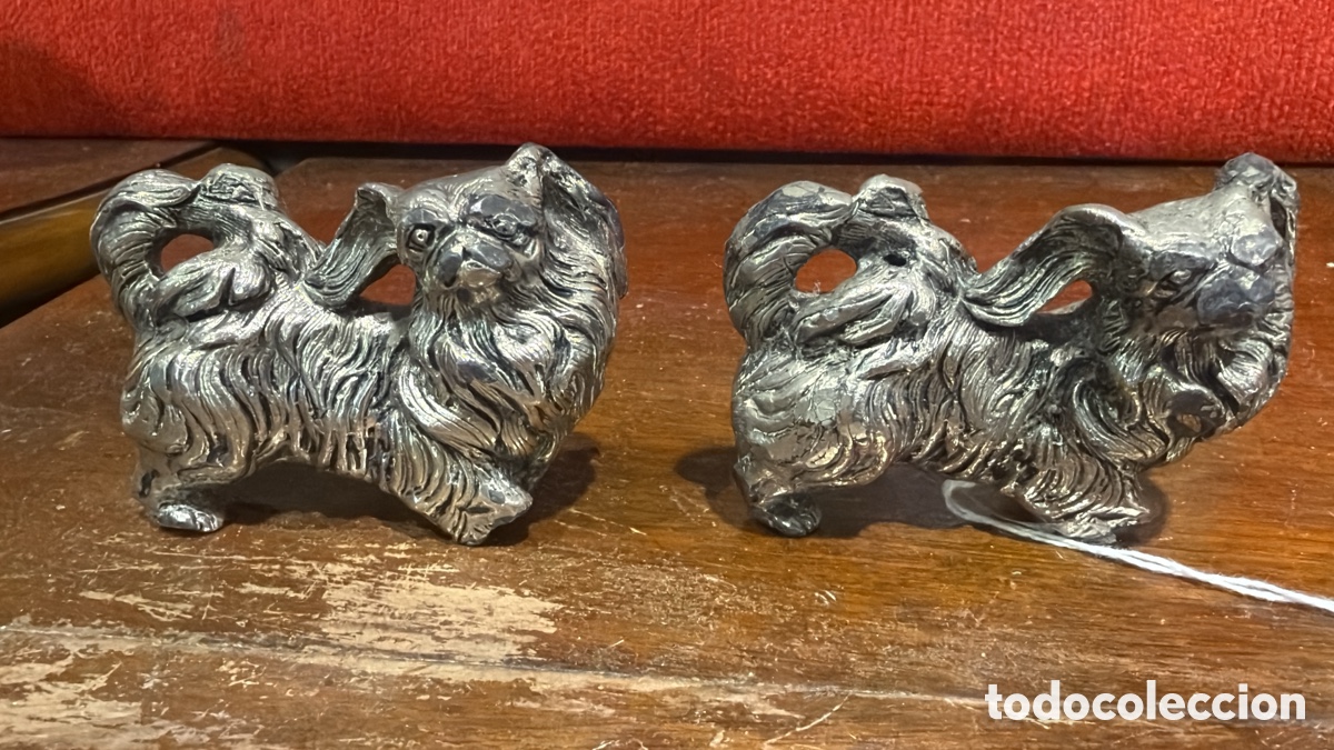 Antig&uuml;edades: PAREJA FIGURAS PEKIN&Eacute;S HIERRO