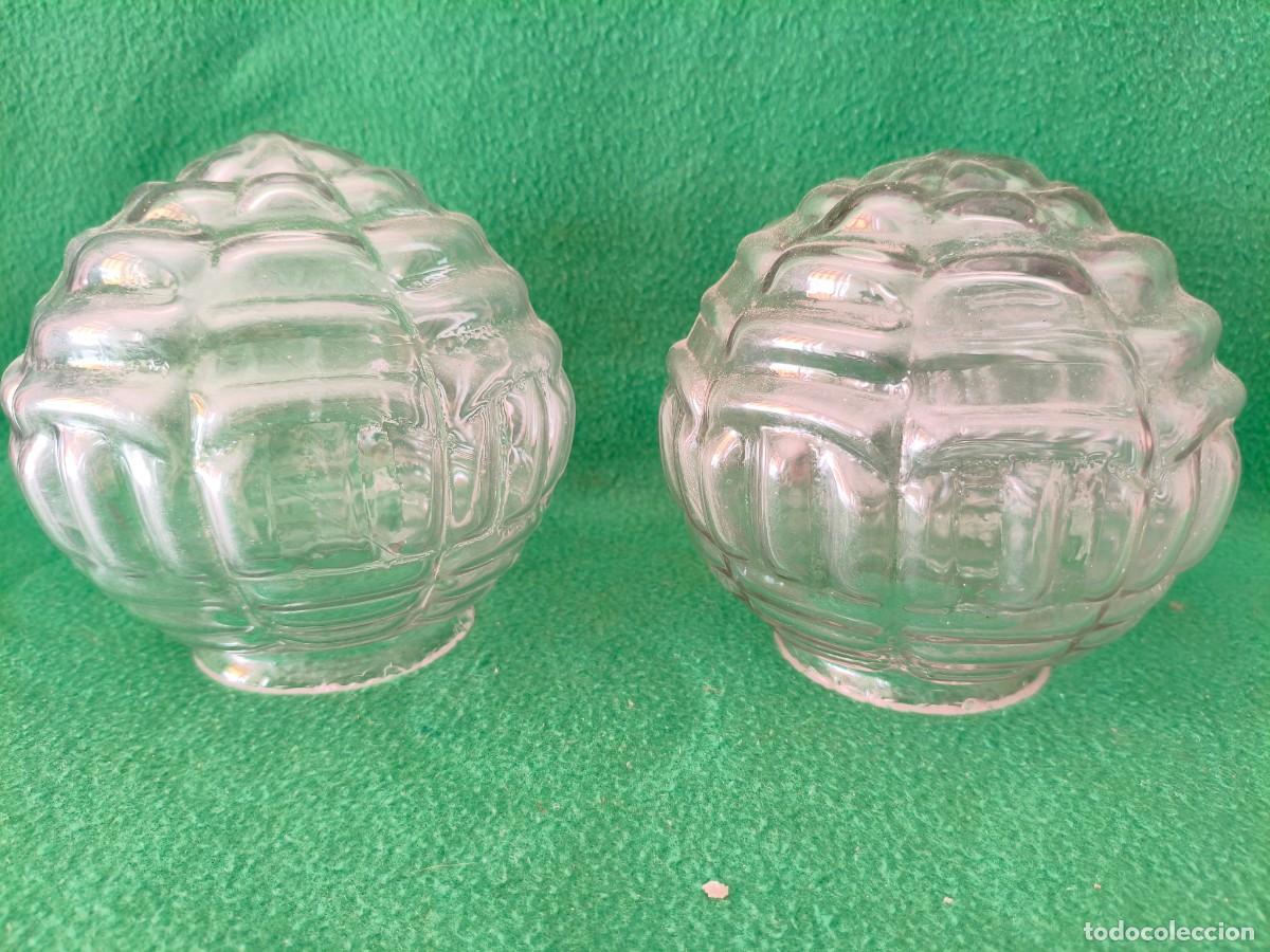 Antig&uuml;edades: TULIPA GLOBO CRISTAL TRANPARENTE LOBULADO. ART DEC&Oacute;. A&Ntilde;OS 1930. DOS UNIDADES.