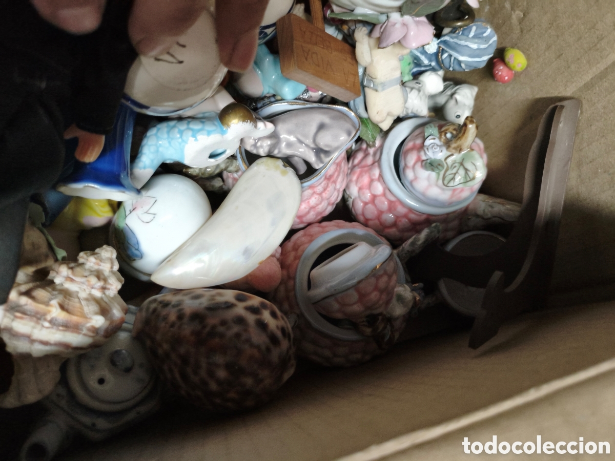 Antig&uuml;edades: Caja con figuras de porcelana - Foto 5