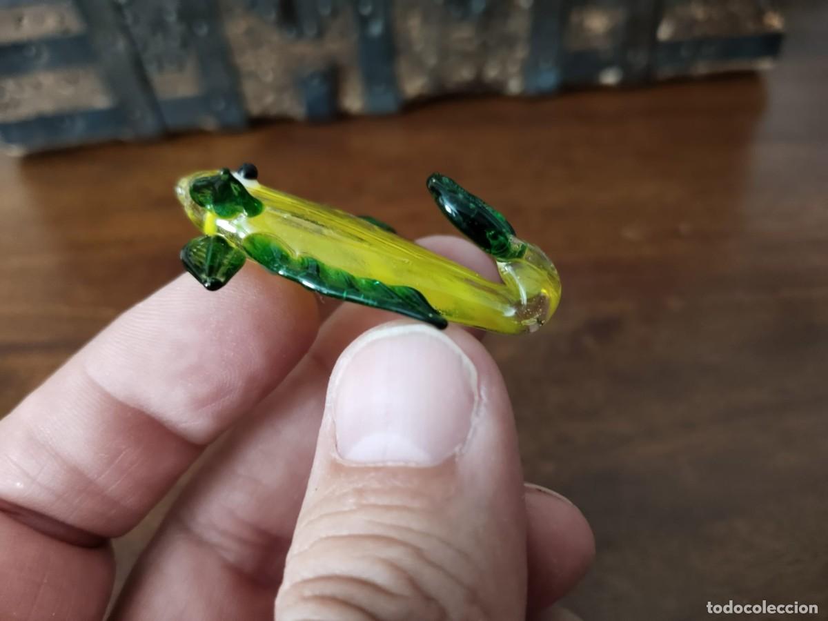 Antig&uuml;edades: Pececillo de cristal. 4,5 cm. - Foto 3