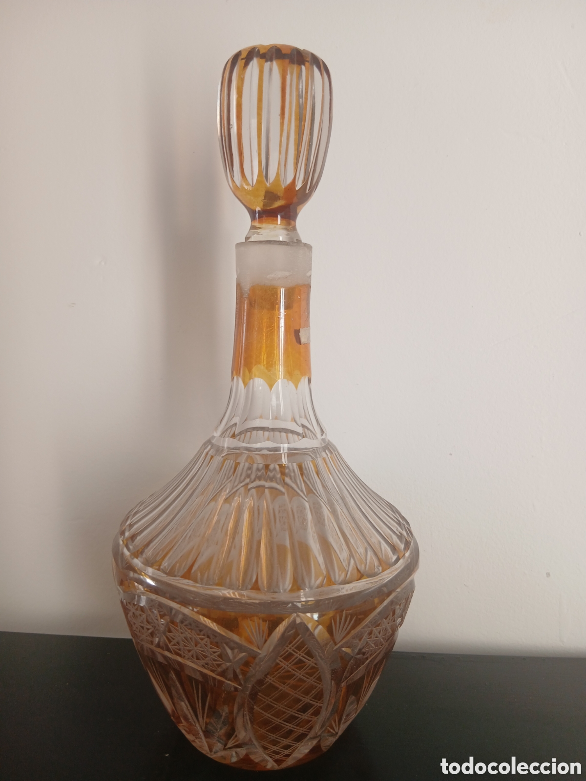 Antig&uuml;edades: Bohemia Licorera antigua de cristal tallado color &aacute;mbar decantador para licor o whisky