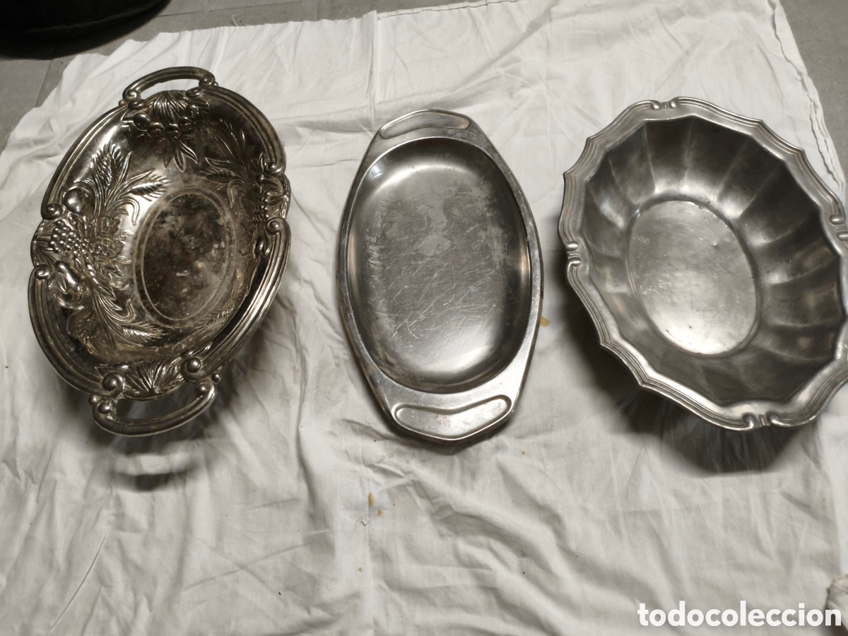 Antig&uuml;edades: Lote bandejas met&aacute;licas - Foto 2
