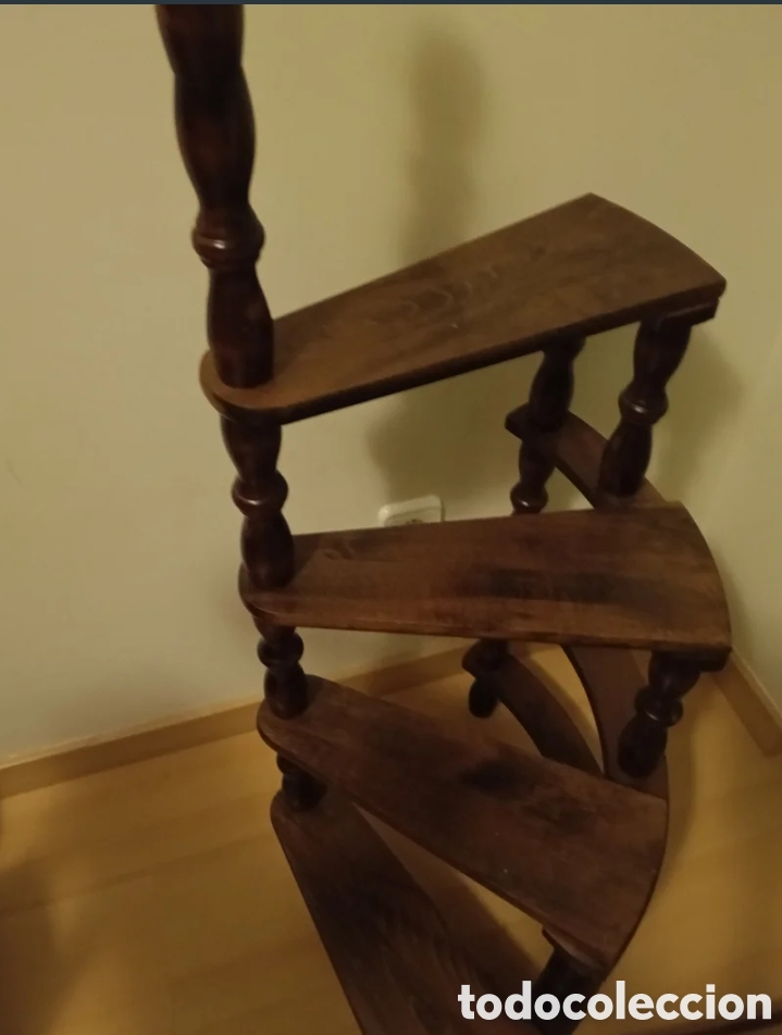 Antig&uuml;edades: Silla madera caracol librer&iacute;a nueva