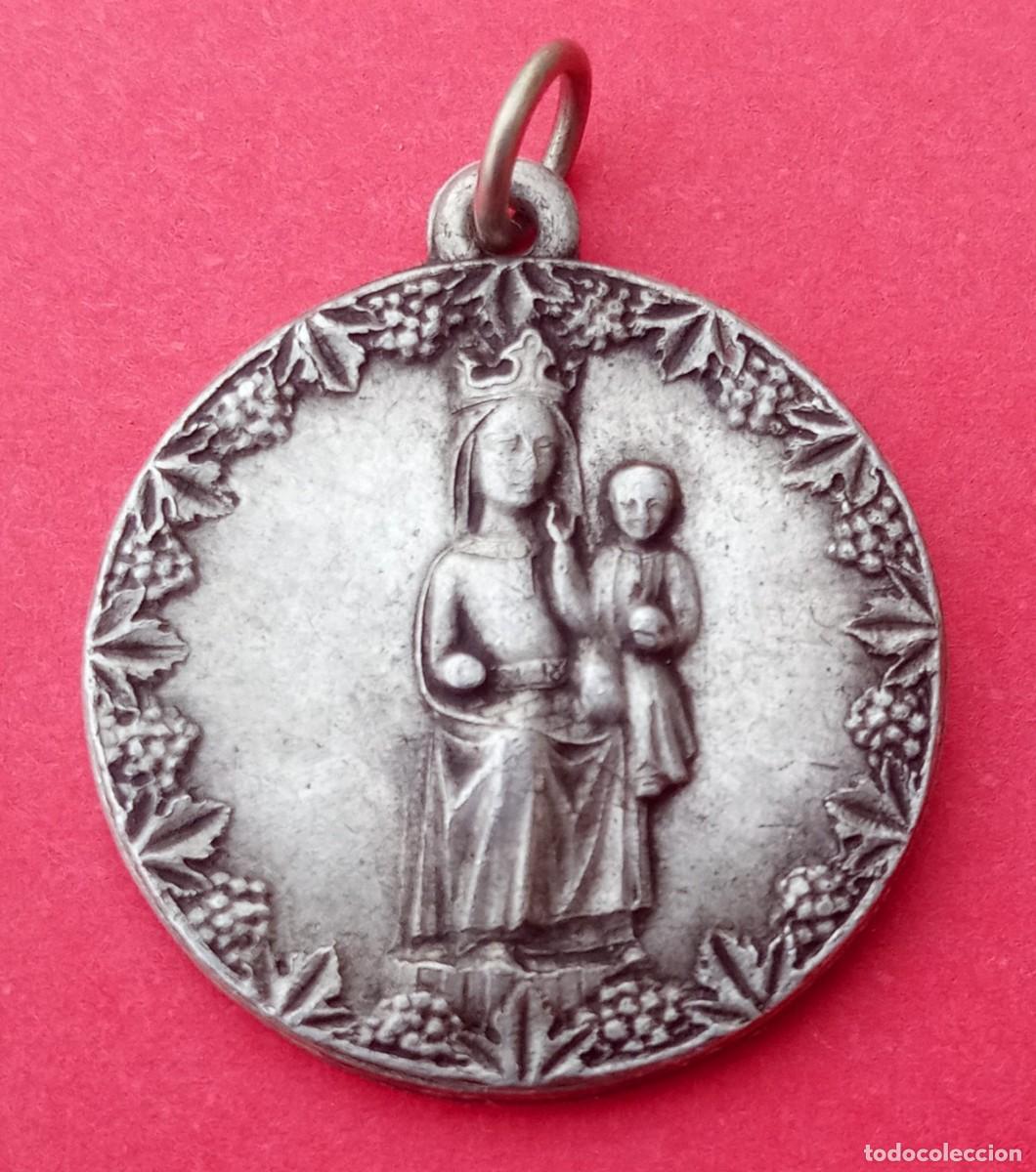 Antig&uuml;edades: Medalla Antigua Virgen del Vinyet. Sitges. Barcelona.