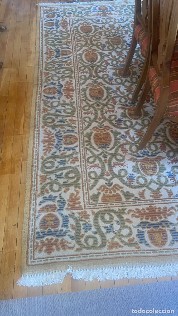 Antig&uuml;edades: Alfombra de lana de grandes dimensiones