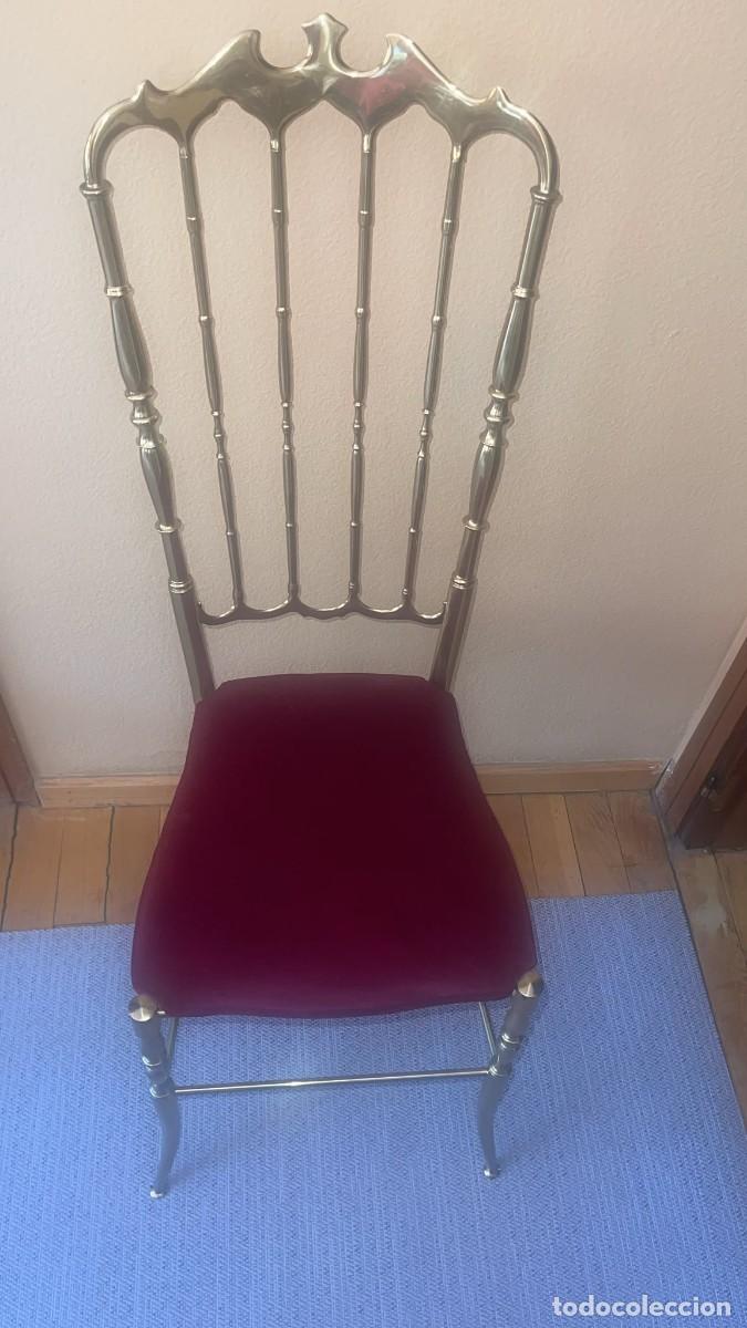 Antig&uuml;edades: Silla dorada de acero