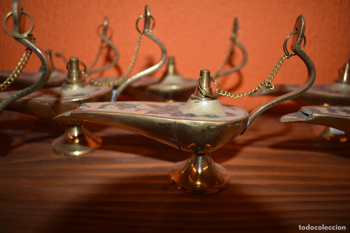 Antig&uuml;edades: L&aacute;mpara de aceite decorativa de lat&oacute;n y porcelana pintada a mano
