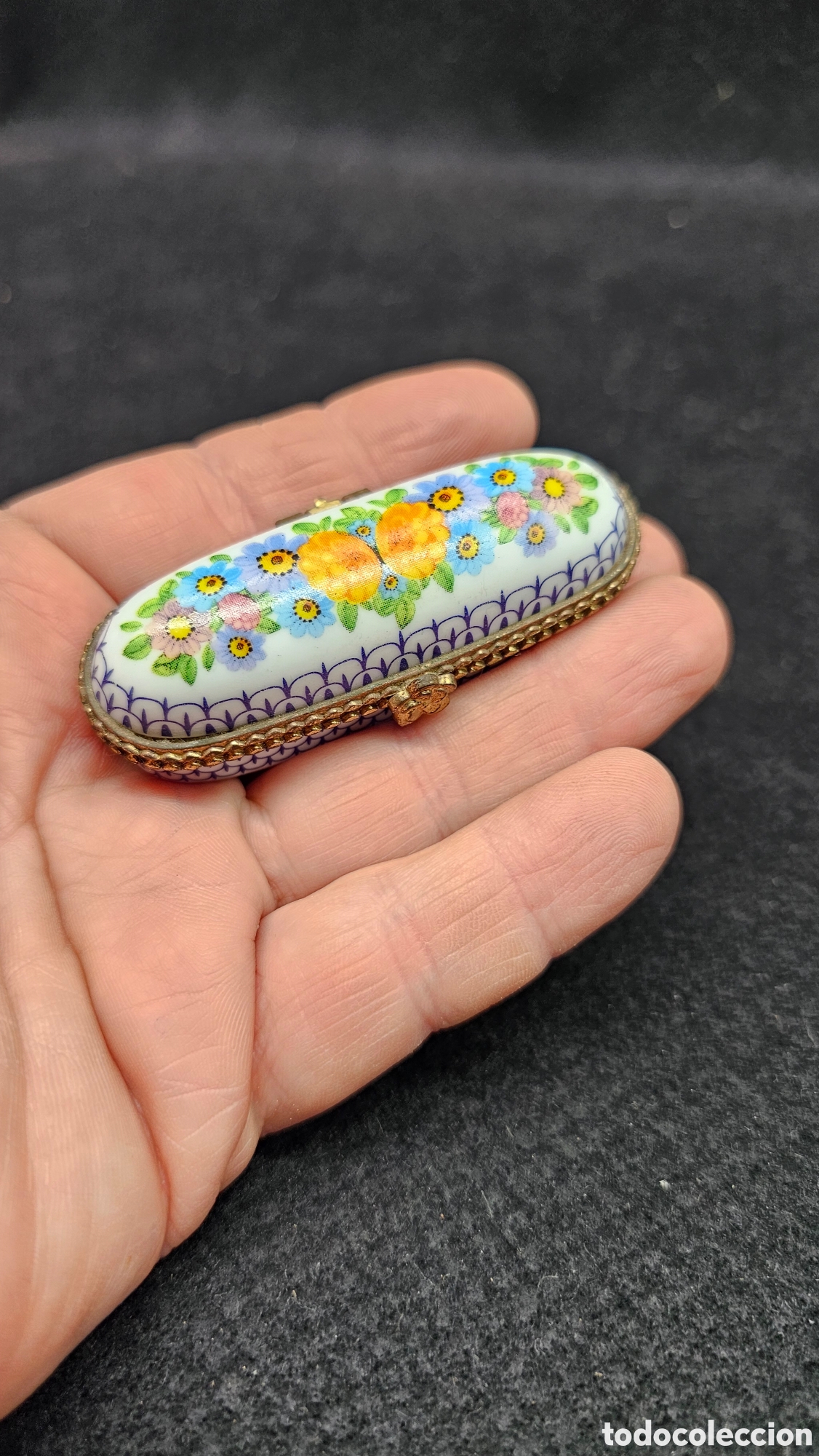 Antig&uuml;edades: Cajita de porcelana de colecci&oacute;n