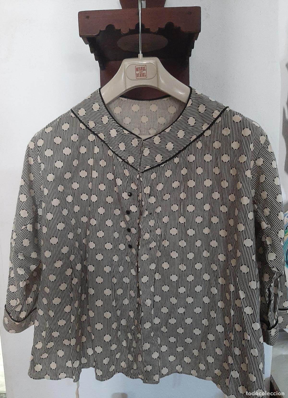 Antig&uuml;edades: LOTE DE 3 BLUSAS O CHAQUETILLAS DE FINALES DEL XIX