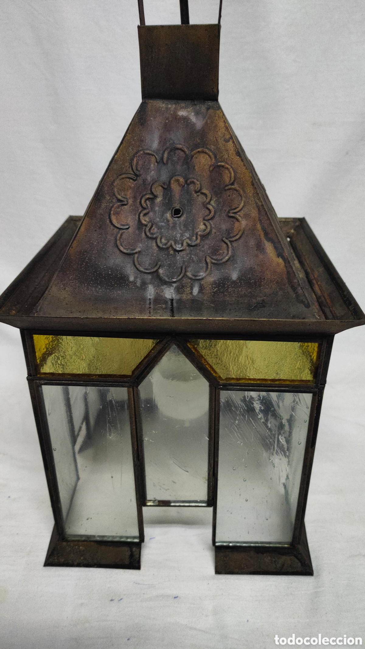Antig&uuml;edades: FAROL DE TECHO DE ESTILO GRANADINO O &Aacute;RABE.METAL Y PANELES DE VIDRIO TEXTURIZADO AMARILLO/AMBAR.LAMP