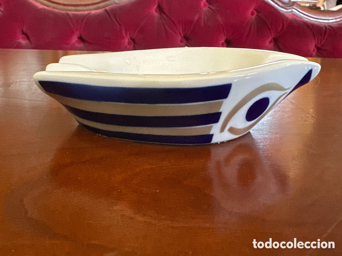 Antig&uuml;edades: CENICERO BARCA DE PORCELANA SARGADELOS. PUBLICIDAD RENTA 4 VIGO