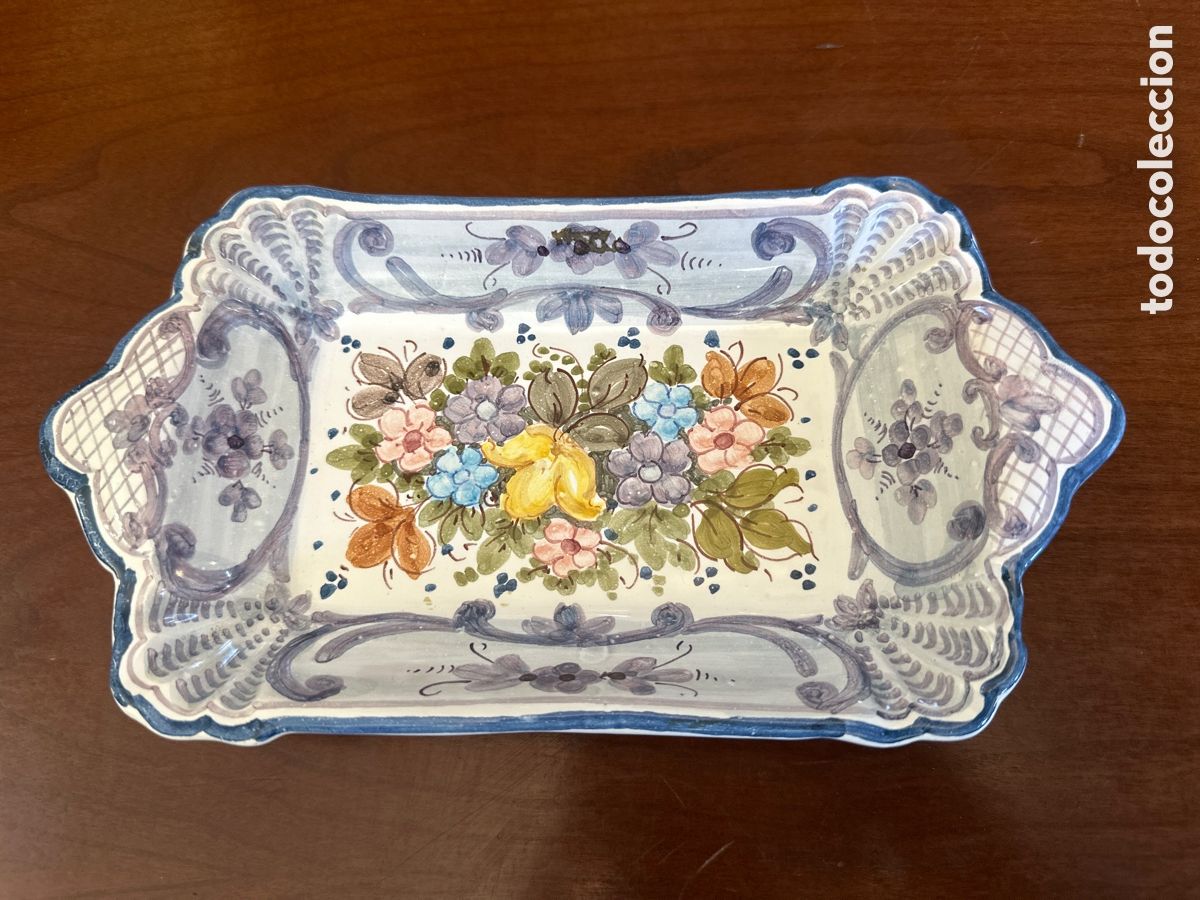 Antig&uuml;edades: PRECIOSA BANDEJA PINTADA A MANO FIRMADA M.S. EL AZULEJO SEVILLA
