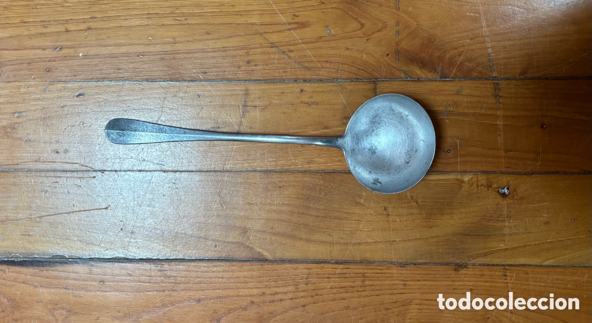 Antig&uuml;edades: Cuchar&oacute;n antiguo aluminio grabado NK vintage cocina decoraci&oacute;n