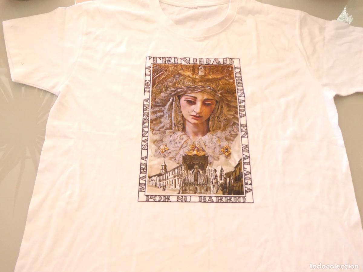 Antig&uuml;edades: CAMISETA RELIGIOSA SEMANA SANTA. MAR&Iacute;A SANT&Iacute;SIMA DE LA TRINIDAD CORONADA M&Aacute;LAGA. 130GR