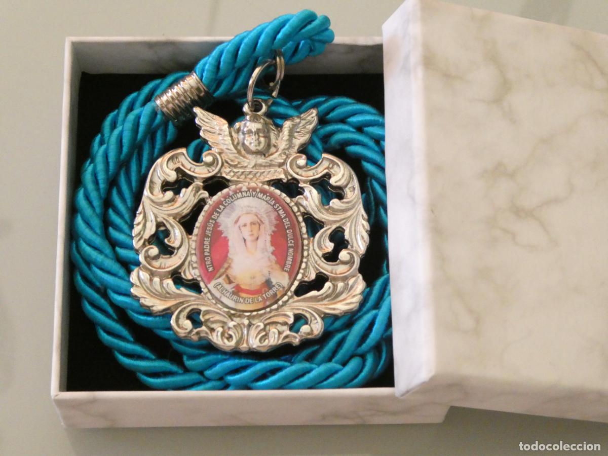 Antig&uuml;edades: MEDALLA MEDALLON RELIGIOSO. HERMANDAD MAR&Iacute;A DULCE NOMBRE ALHAUR&Iacute;N TORRE. M&Aacute;LAGA. 80 GR