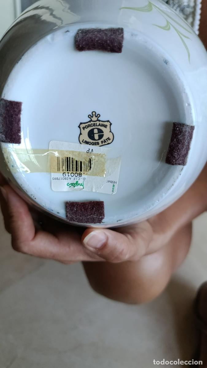 Antig&uuml;edades: Gran Jarr&oacute;n de Porcelana de Limoges (34 cm) &ndash; Cobalto, Flores y Pan de Oro