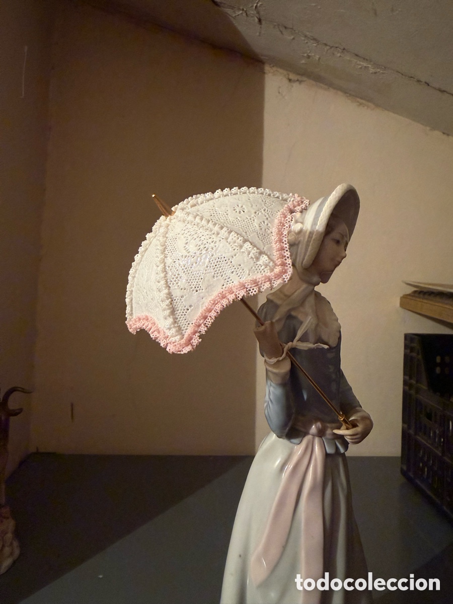 Antig&uuml;edades: Figura Lladr&oacute; original &ndash; Dama con sombrilla - Foto 2