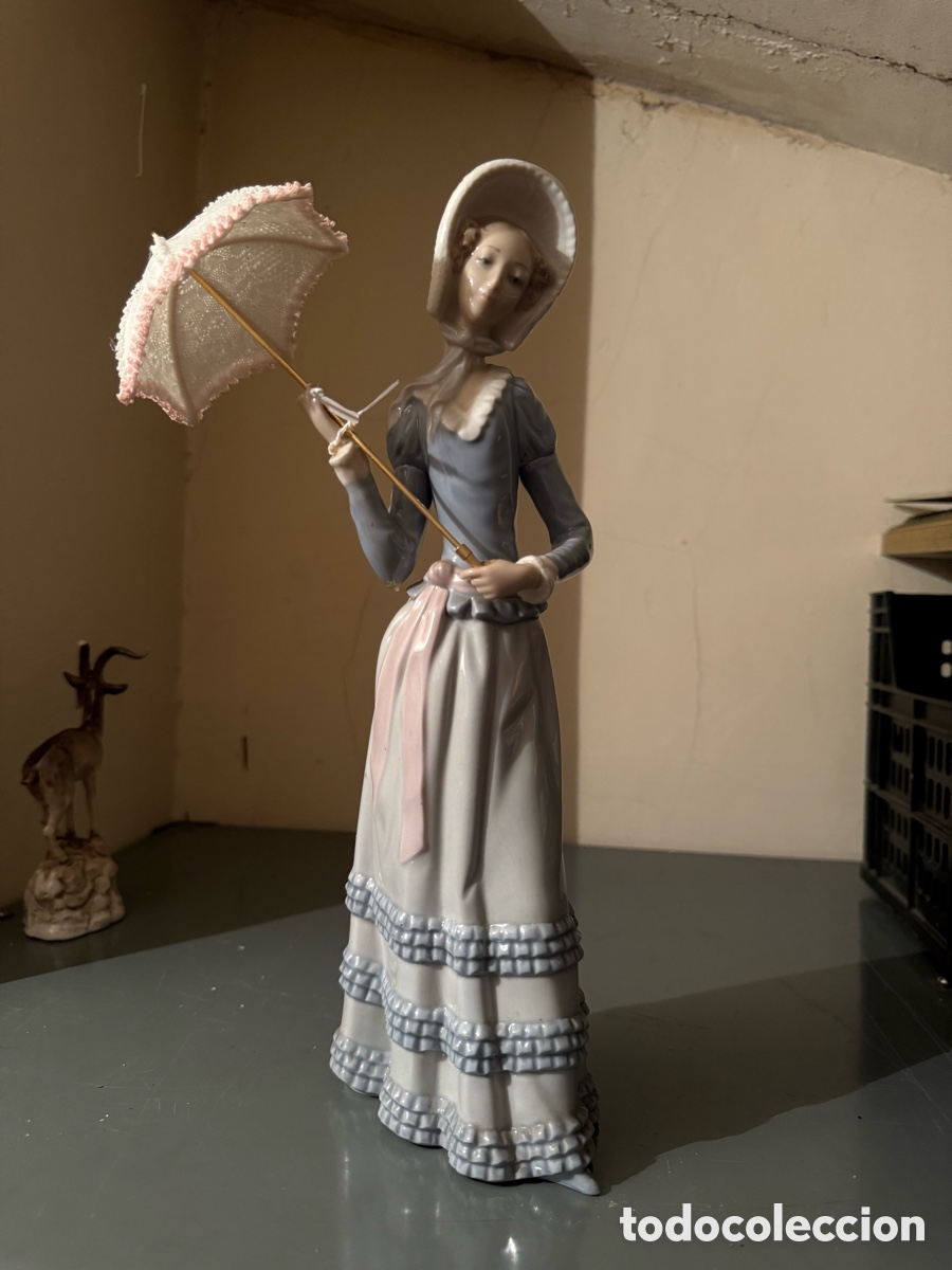 Antig&uuml;edades: Figura Lladr&oacute; original &ndash; Dama con sombrilla - Foto 3