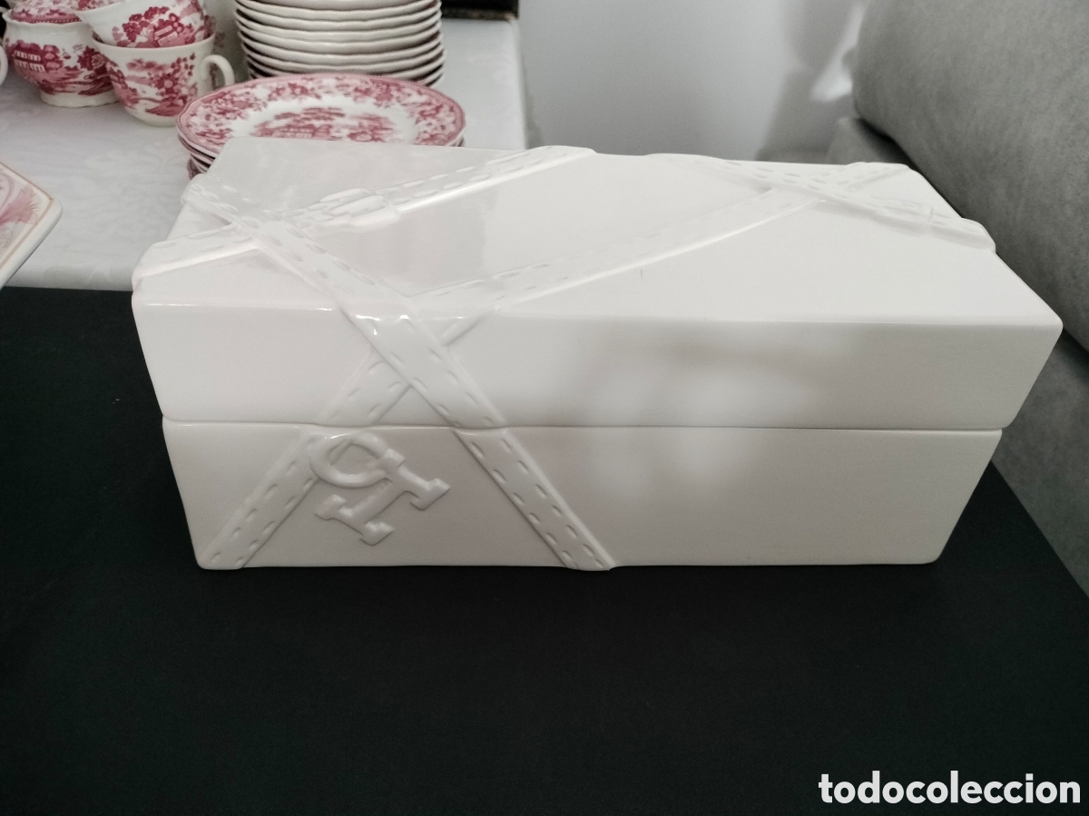 Antig&uuml;edades: Caja joyero grande de porcelana marca HERMES