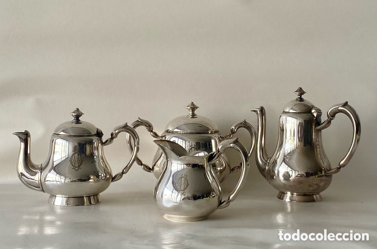 Antig&uuml;edades: Juego de t&eacute; caf&eacute; metal plateado Christofle France Marcado en la base