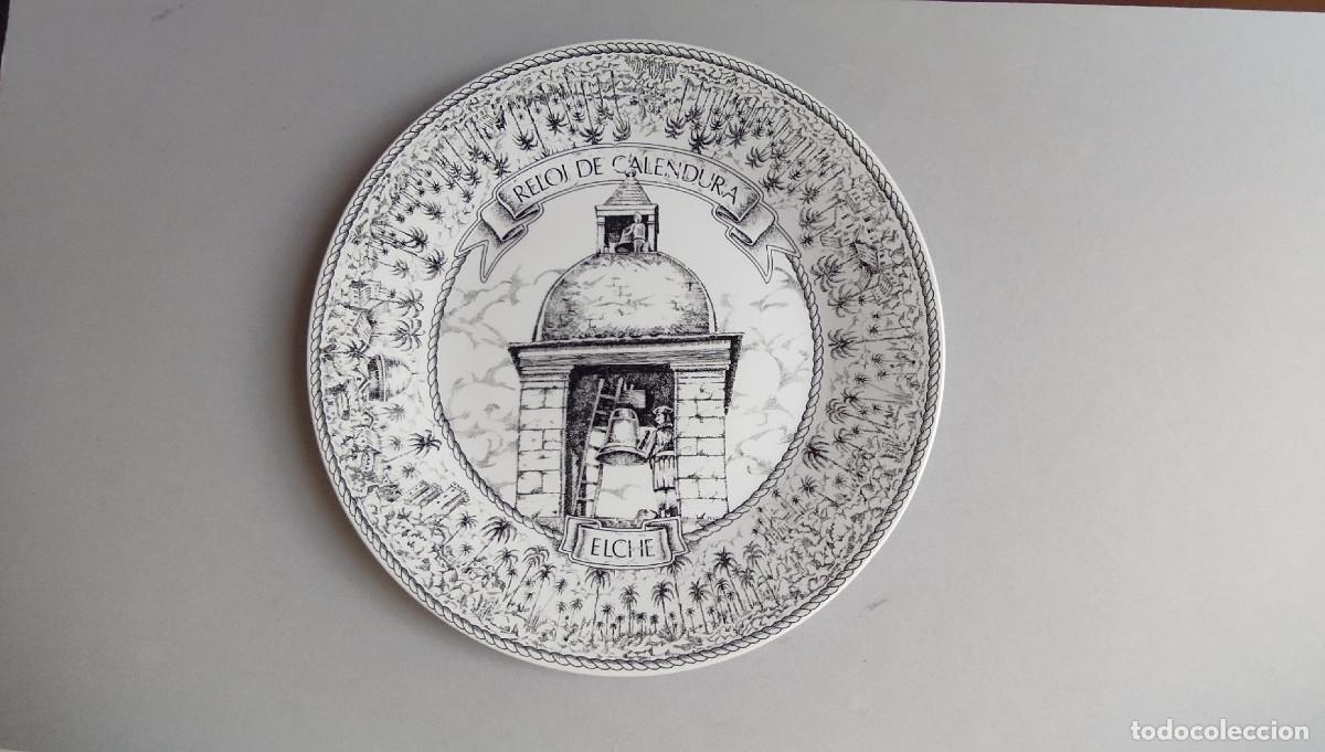 Antig&uuml;edades: Plato dedicado al Reloj de Calendura - Elche - Royal China