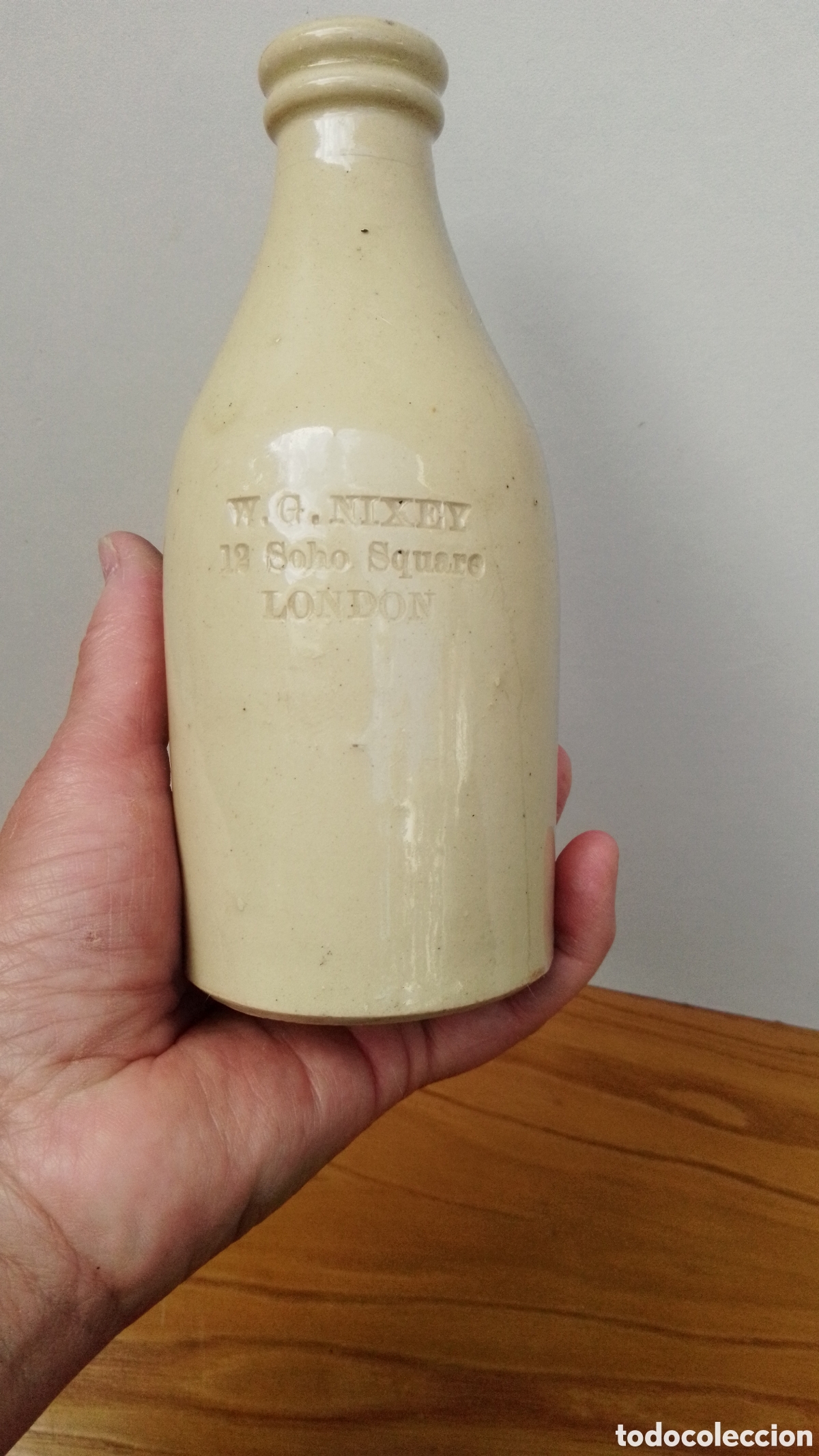 Antig&uuml;edades: ANTIGUA BOTELLA INGLESA DE TINTA FABRICADA EN GRES