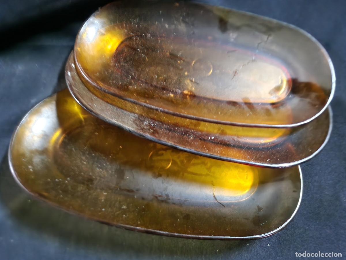 Antig&uuml;edades: 3 BONITAS BANDEJAS DE CRISTAL. COLOR AMBAR. MEDIDA 35*18