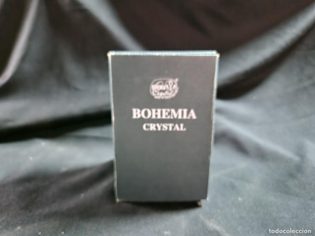 Antig&uuml;edades: BONITO MINI JARRON DE CRISTAL. BOHEMIA