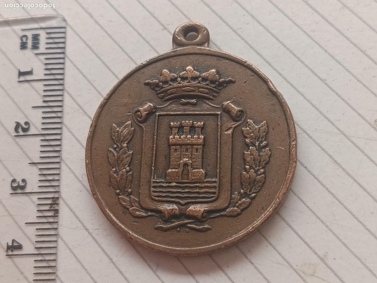 Antig&uuml;edades: Alcal&aacute; de Henares. Adoraci&oacute;n nocturna 1977. Medalla