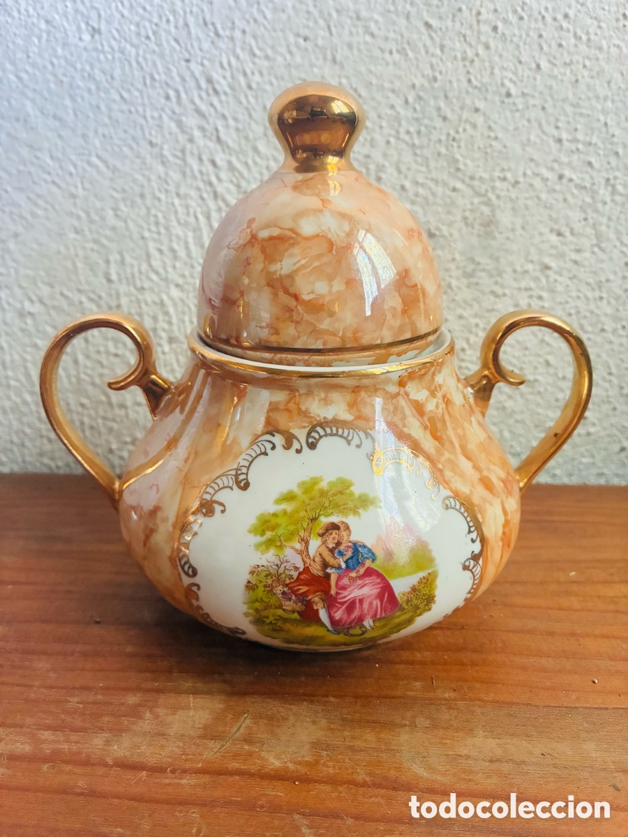 Antig&uuml;edades: Juego De Caf&eacute; Vintage NAL&Oacute;N &ndash; Porcelana Nacarada Oro E Escena Galante &ndash; IMPECABLE