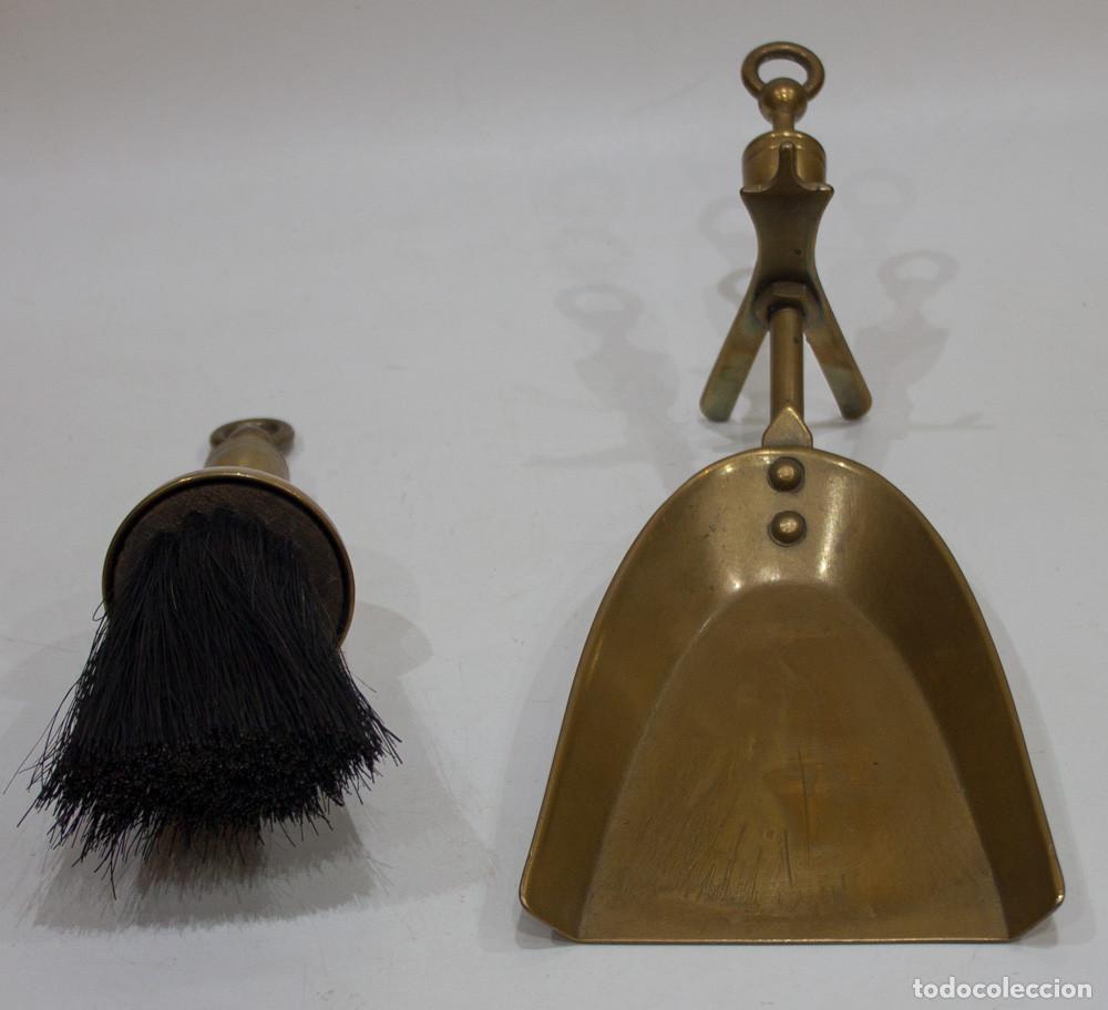 Antig&uuml;edades: RECOGEMIGAS CON BROCHA DE BRONCE. - Foto 3