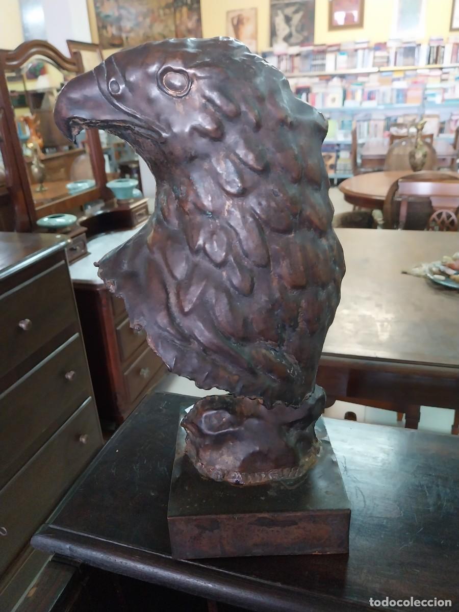 Antig&uuml;edades: CABEZA DE AGUILA EN METAL CON SOLDADURAS