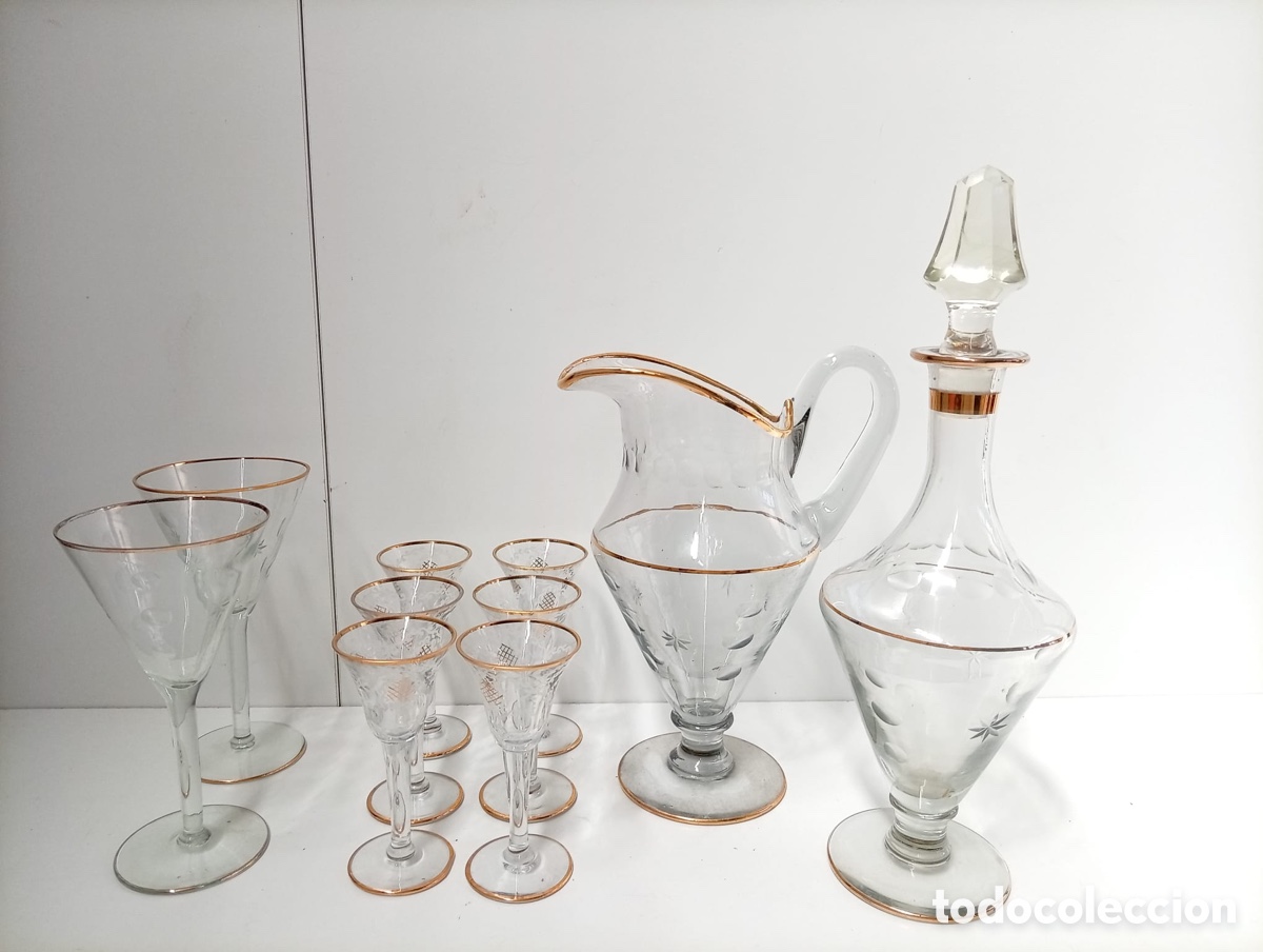 Antig&uuml;edades: . JUEGO DE LICOR CON FILO DE ORO Y CRISTAL TALLADO VINTAGE.