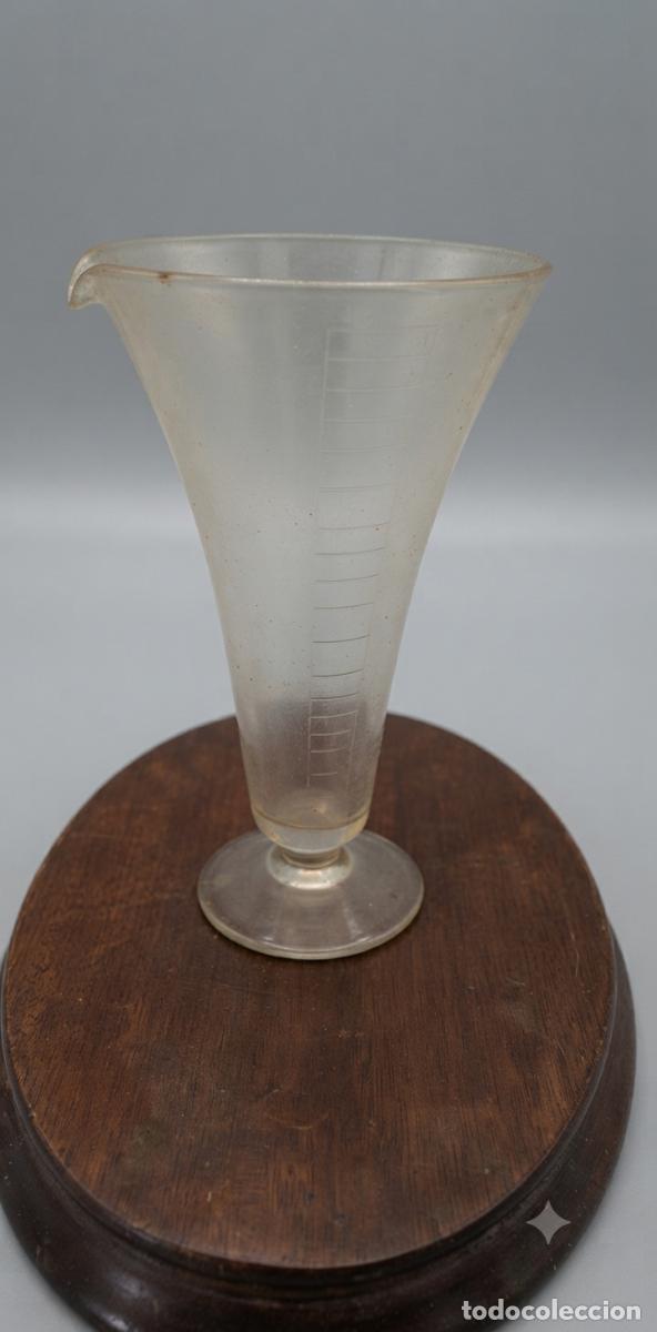 Antig&uuml;edades: ANTIGUO VASO MEDIDOR EN VIDRIO SOPLADO 500