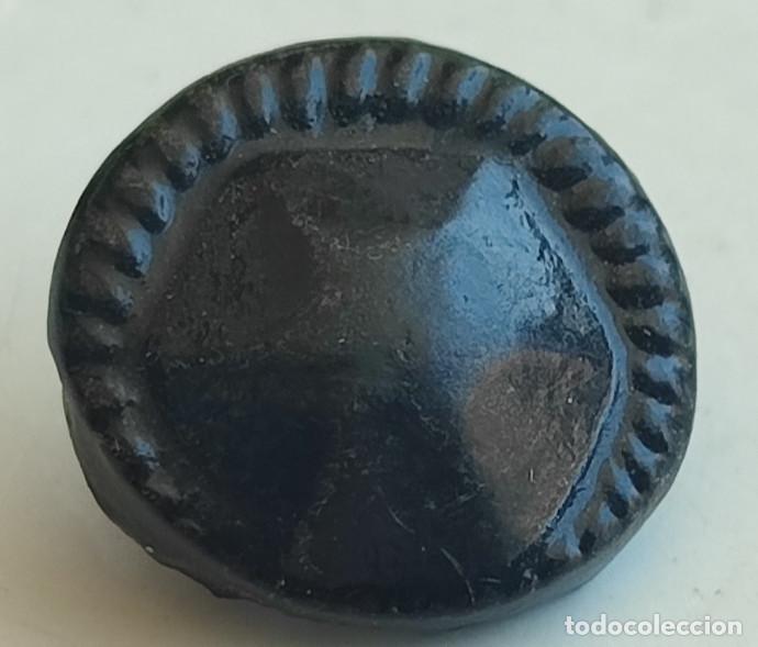 Antig&uuml;edades: BOTON ANTIGUO DE AZABACHE, SIGLO XIX, 14 MM