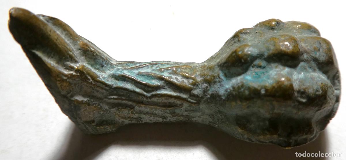 Antig&uuml;edades: Pata de animal de bronce