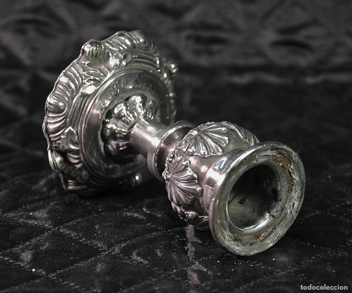Antig&uuml;edades: CANDELABRO VICTORIANO DE PLATA REPUJADA