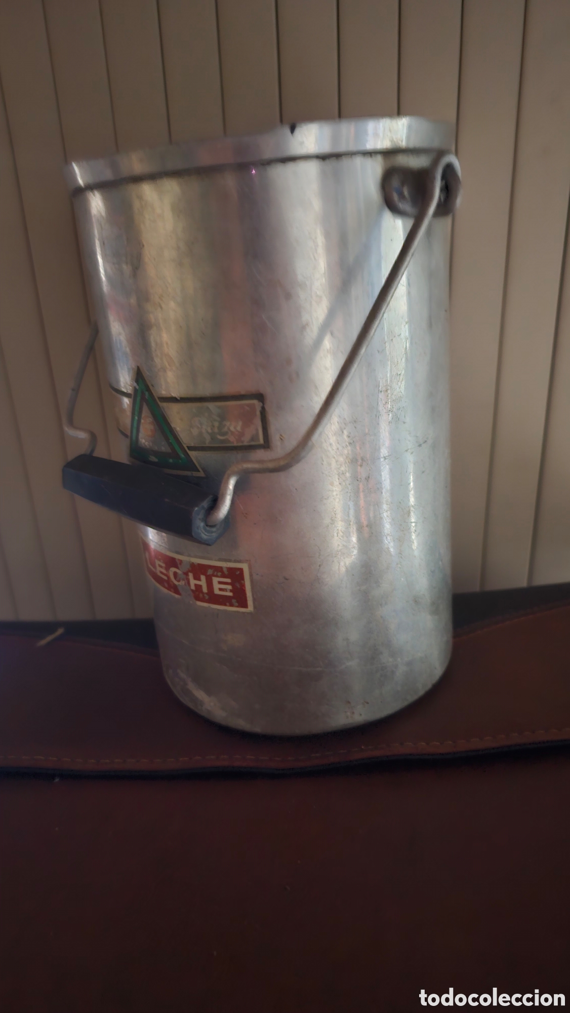Antig&uuml;edades: Lechera sin tapa de aluminio