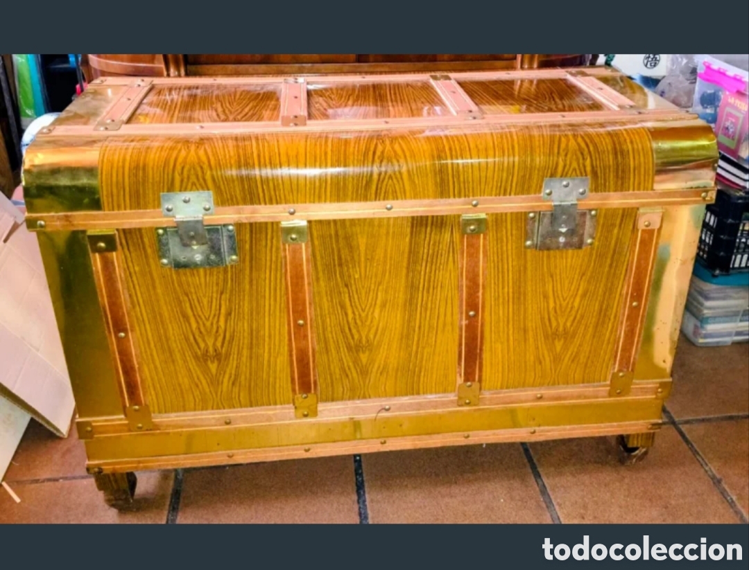 Antig&uuml;edades: Ba&uacute;l vintage madera y metal