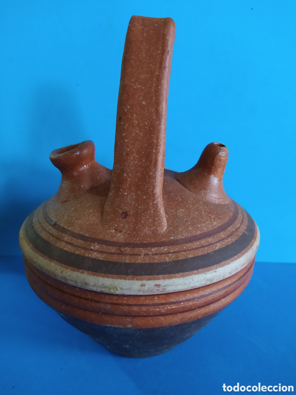 Antig&uuml;edades: Botijo de barro cer&aacute;mica catalana de Montserrat vintage &ndash; Mediados del siglo XX &ndash; 16 cm