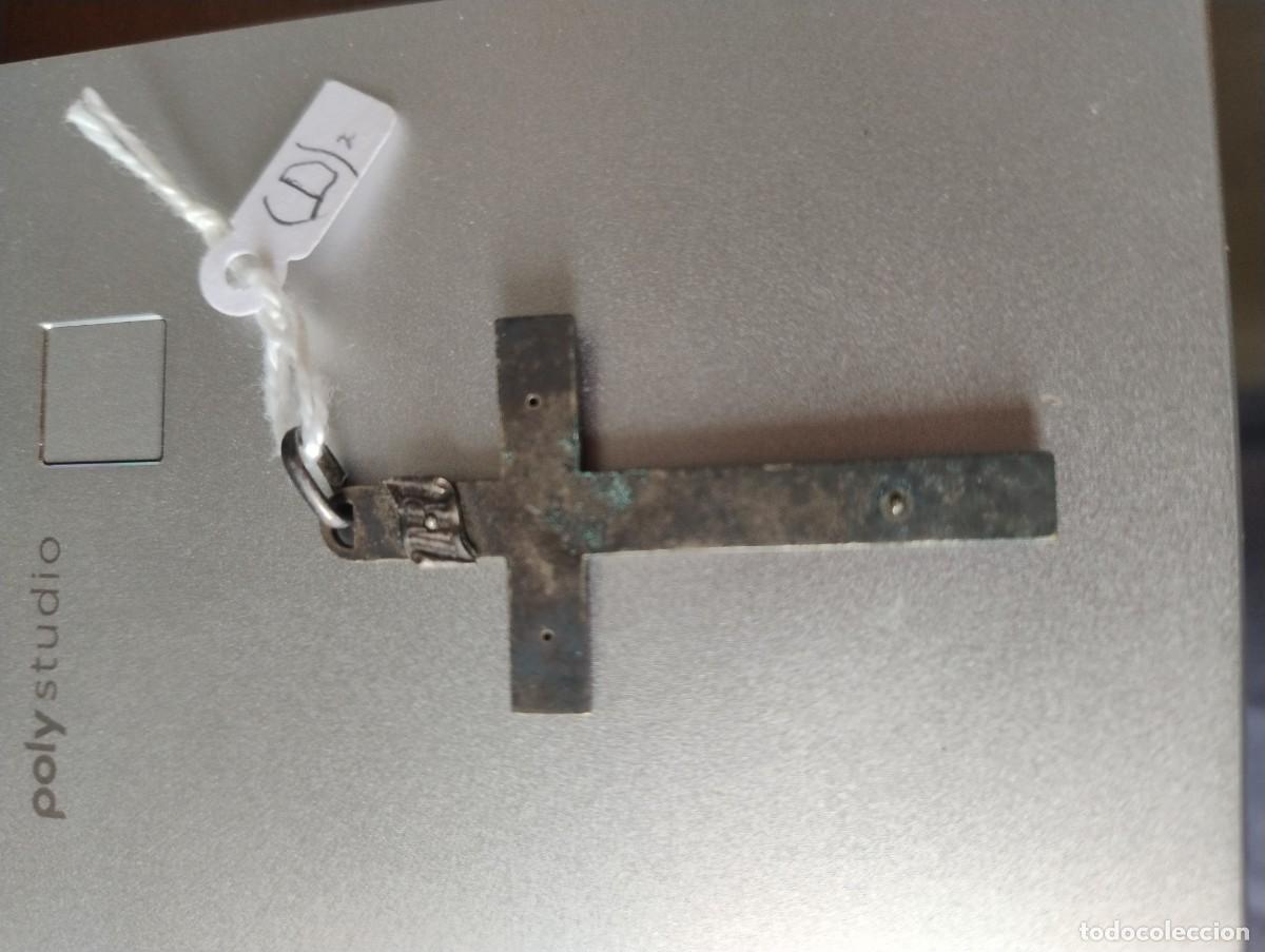 Antig&uuml;edades: Antiguo crucifijo para colgante unos 5 x 2,50 cm metal
