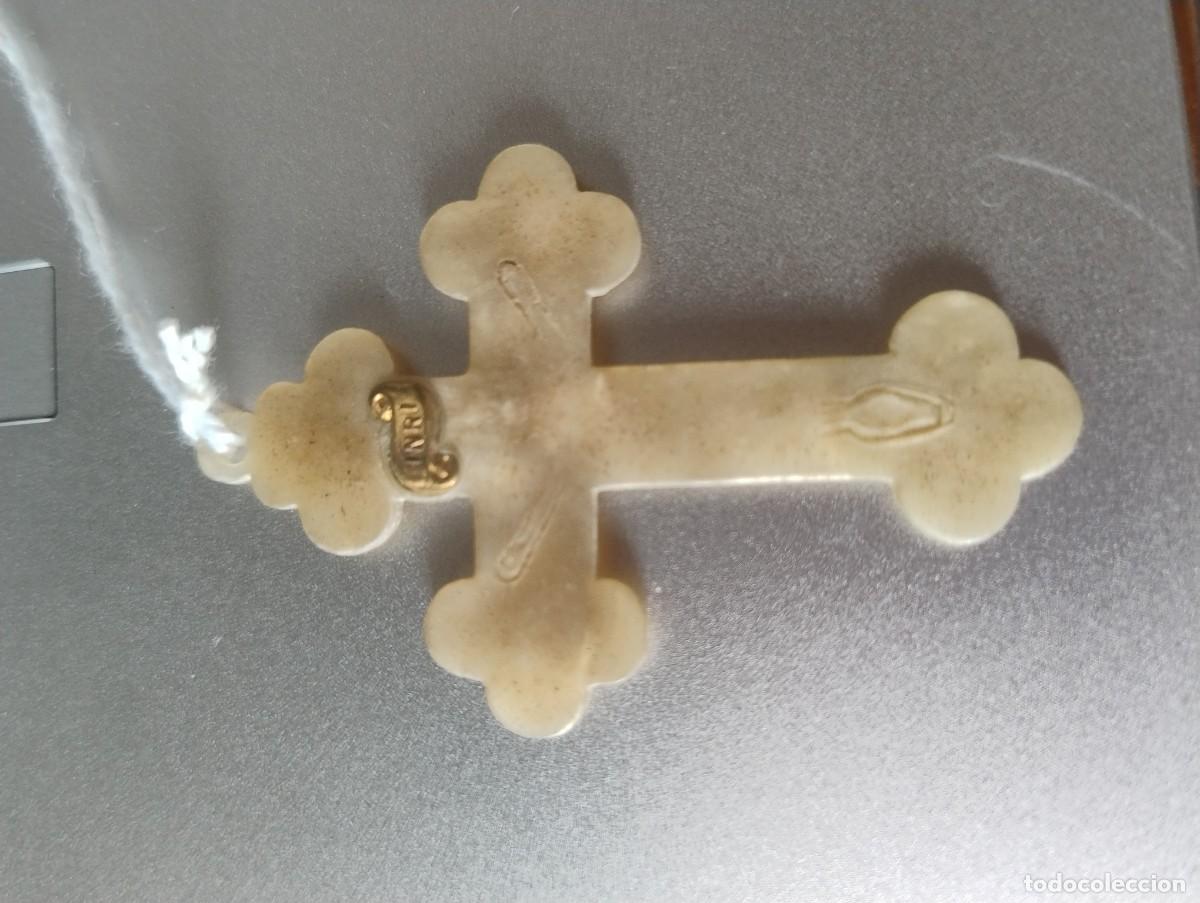 Antiquit&auml;ten: Antiguo crucifijo para colgante o rosario unos 5,50 x 3,50 cm pasta o similar