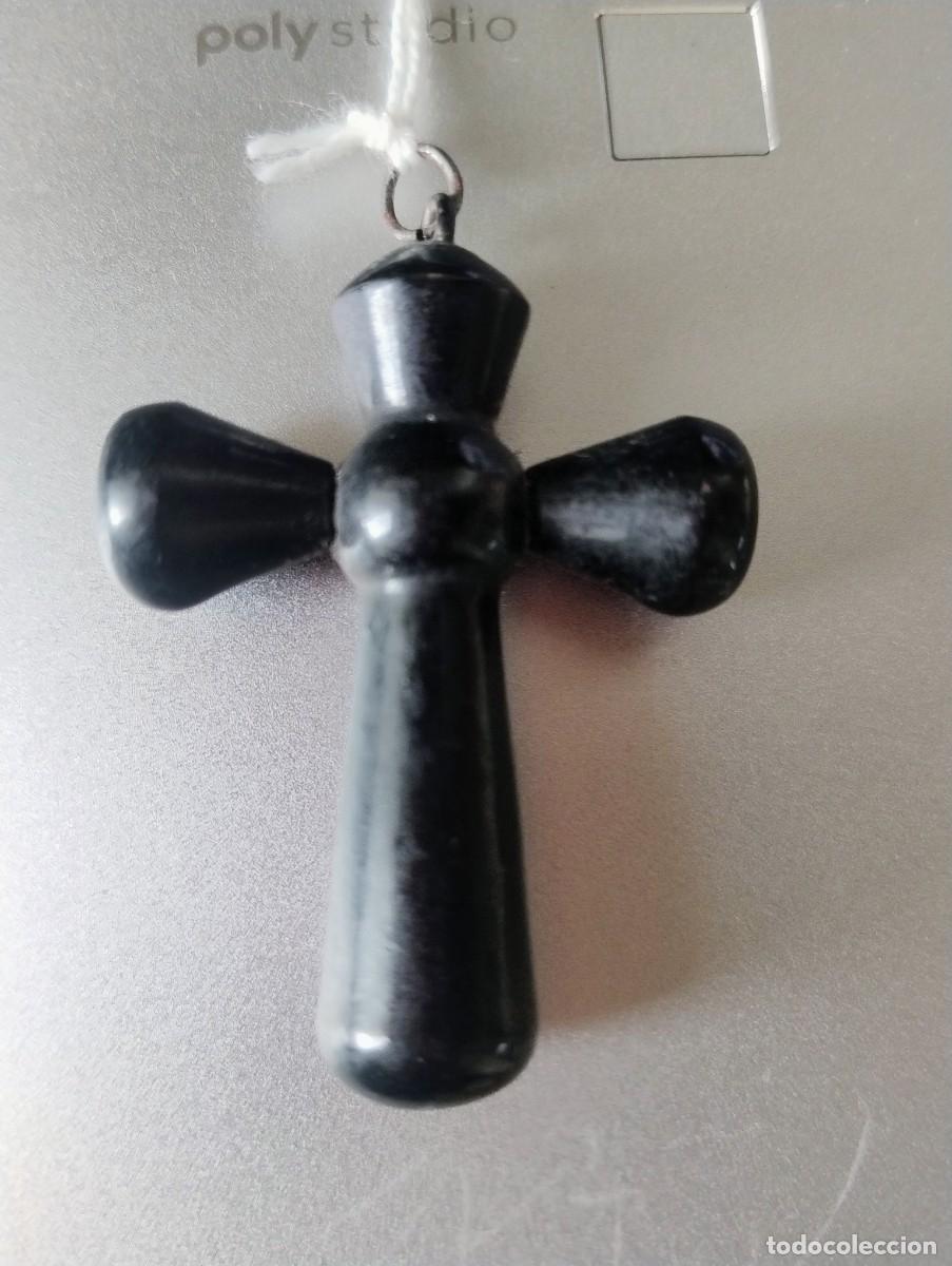 Antig&uuml;edades: Antiguo crucifijo, cruz 4,50 x 3,50 cm madera o similar.