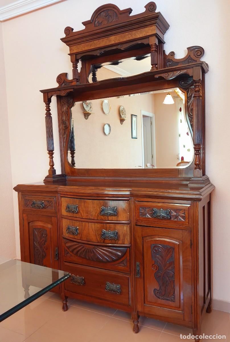 Antiques: Aparador alto de Cerezo, nogal y ra&iacute;z de cerezo