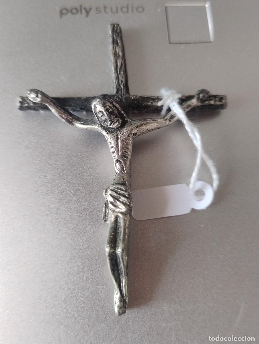 Antig&uuml;edades: Crucifijo de estilo renacentista 6,50 x 5 cm plata ???